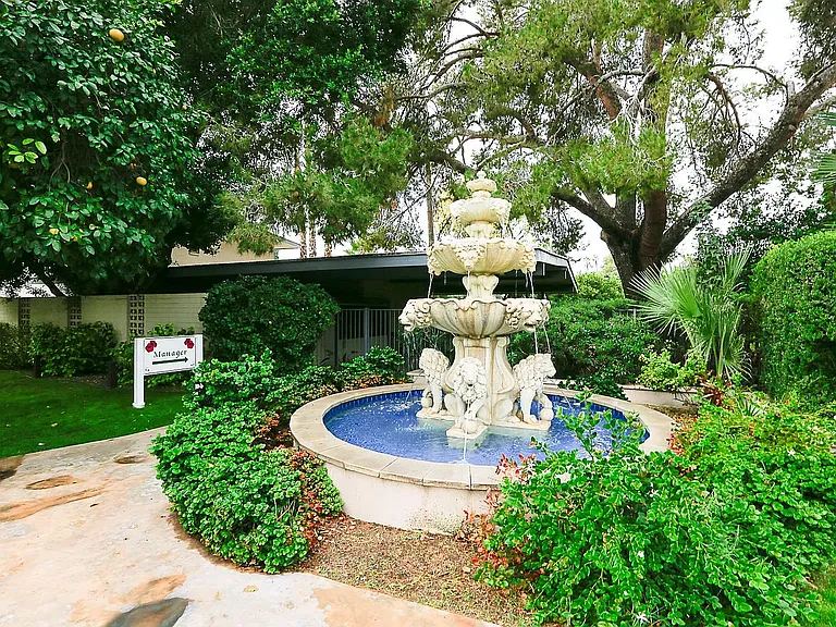 The Hibiscus Biltmore Apartments — Photo 16