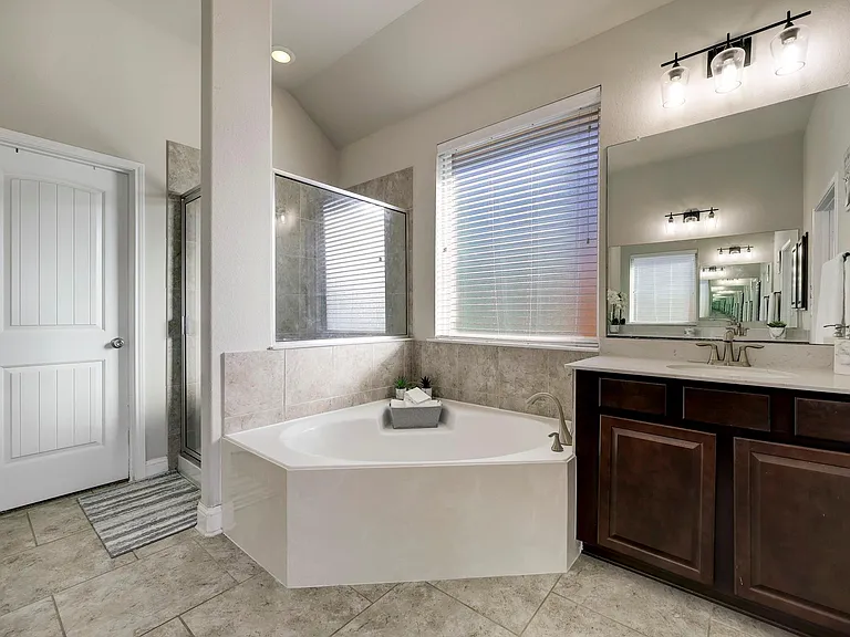 5215 Baroness Ln — Photo 19