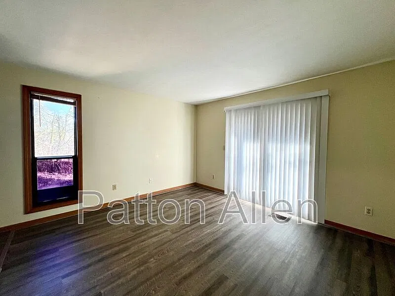 1 bed, 1.0 bath, $1,095 — Photo 4