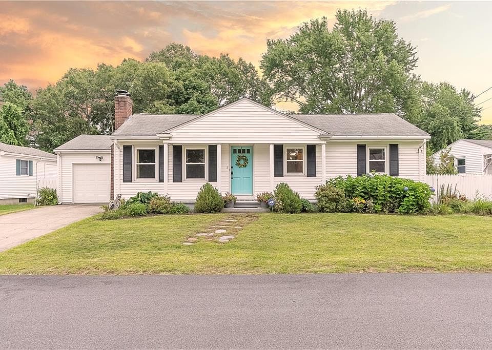 11 Bellevue Blvd, Rumford, RI 02916 Zillow