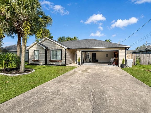 3rd image of 2244 Estate Cir