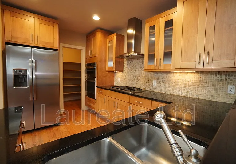 522 Milwaukee St — Photo 9