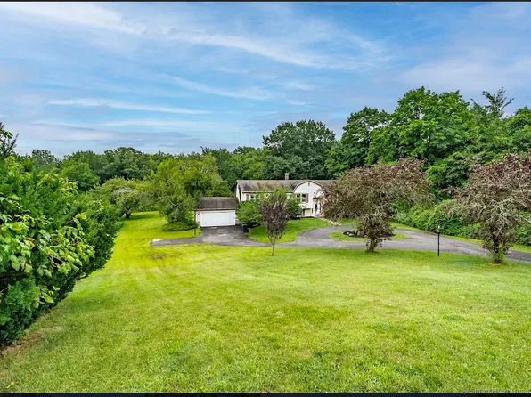 4 Jones Farm Road, North Haven, CT 06473