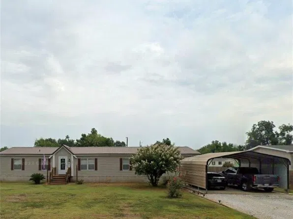 121 Ellen St, Natchitoches, LA 71457