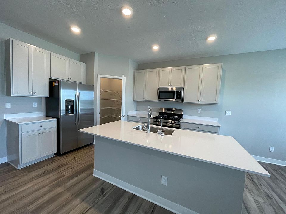 1st image of 2053 W 171st St