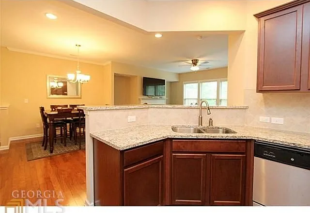 4145 Hammond Bridge Dr — Photo 7