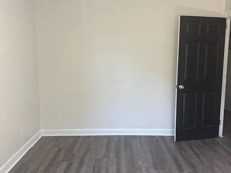 117 Duke Ave — Photo 11
