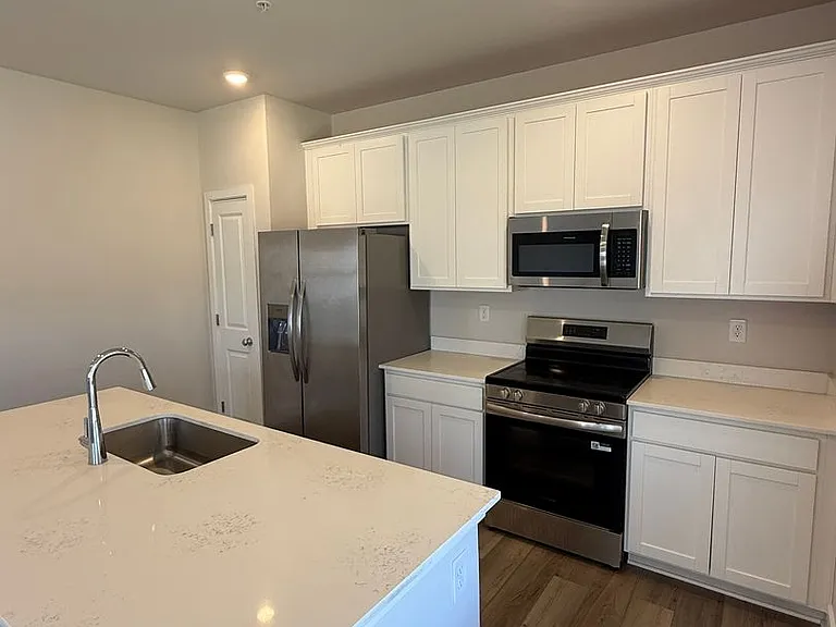 1670 Lake Placid Dr — Photo 6