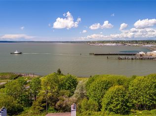 415 N State St APT 404, Bellingham, WA 98225