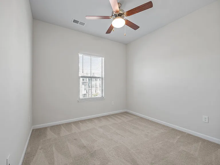 816 Channing Park Cir — Photo 29