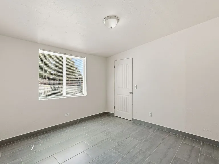 4608 S Fremont Ave — Photo 25
