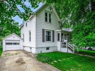 525 Center Ave, Sycamore, IL 60178