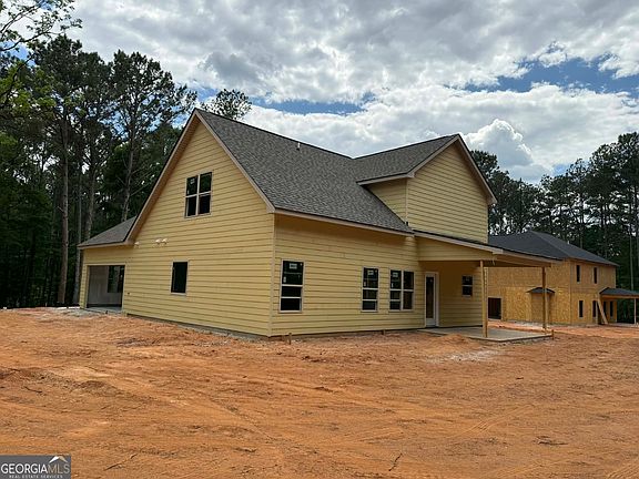 3rd image of 373 Laney Rd