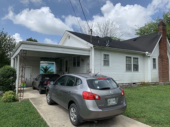 2nd image of 208 Hobson Ave