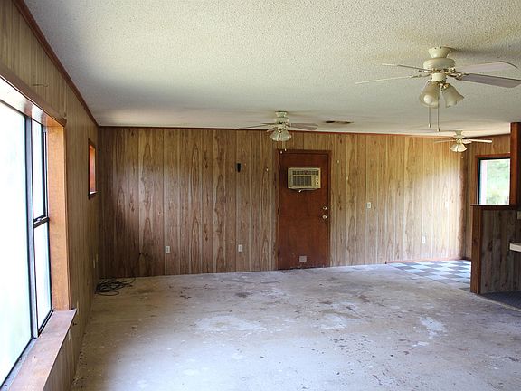 4th image of 131 Hempstead 1103