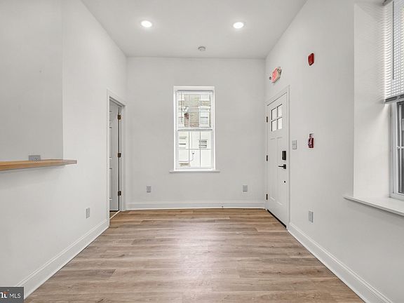 5th image of 2046 E Huntingdon St #1F