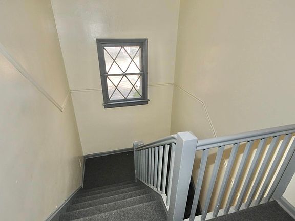 4th image of 131 Cherry Parke Unit D