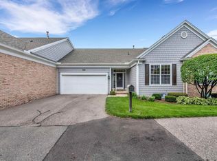 3003 Harbor Place Dr, Saint Clair Shores, MI
