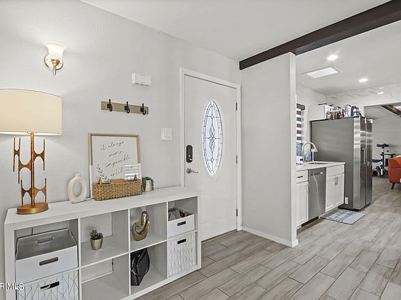 5th image of 3311 Diamond Dr