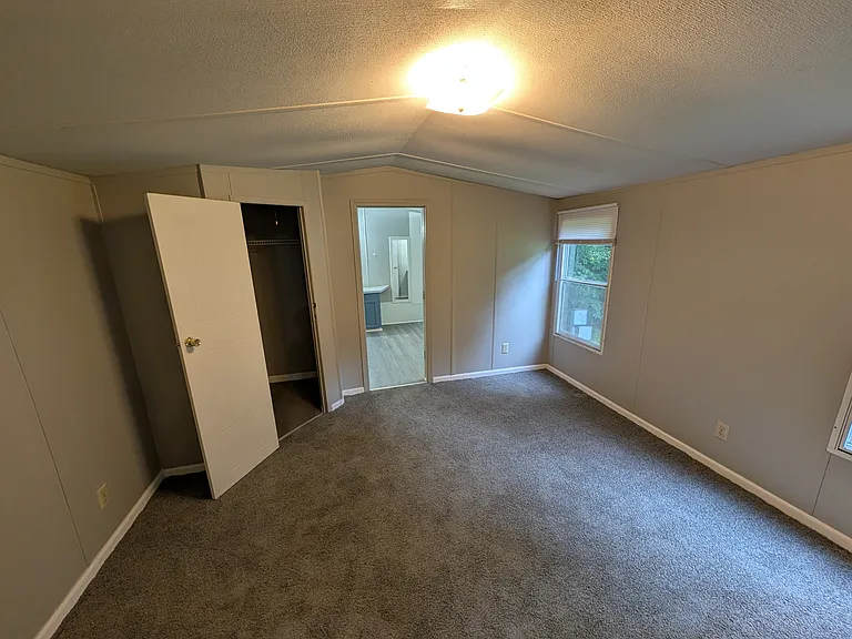 135 Ransdell Ln — Photo 6