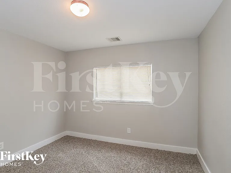 19308 Stars Hollow Dr — Photo 12
