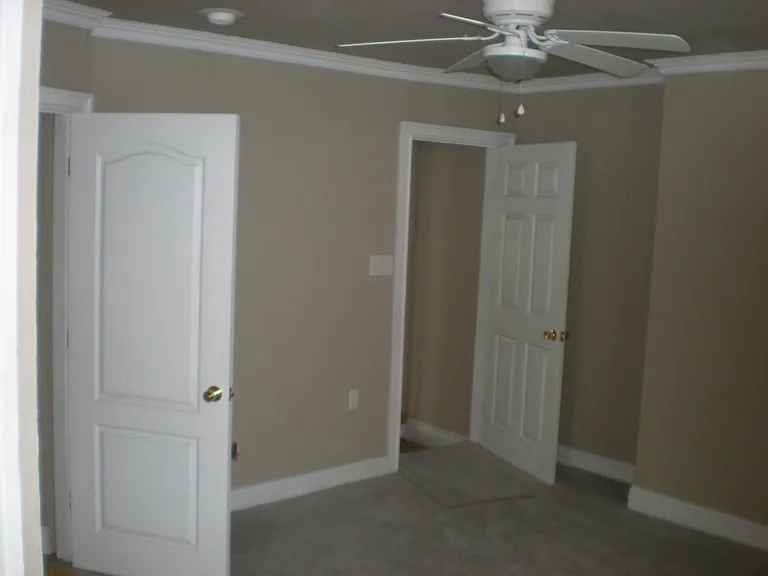 208 Kearsarge St — Photo 5