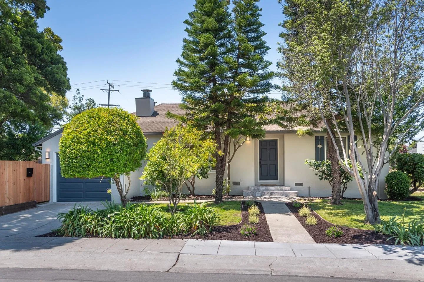 1500 S Grant St photo 1