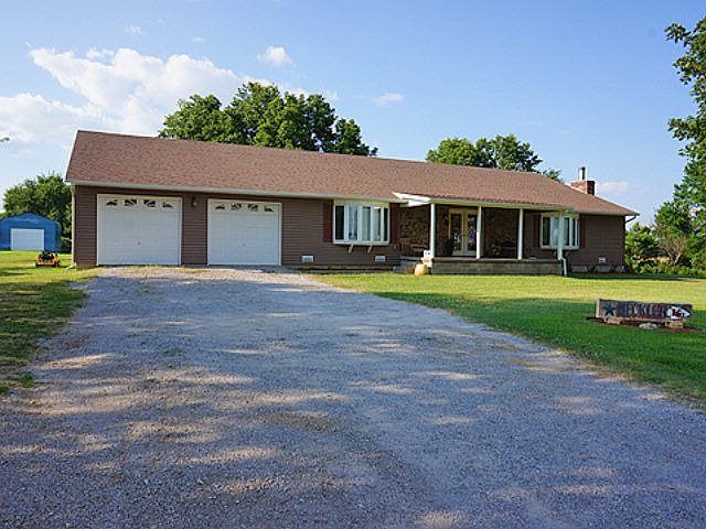 1st image of 1076 E 580th Ave