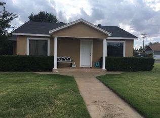 200 SW 8th St, Seminole, TX 79360