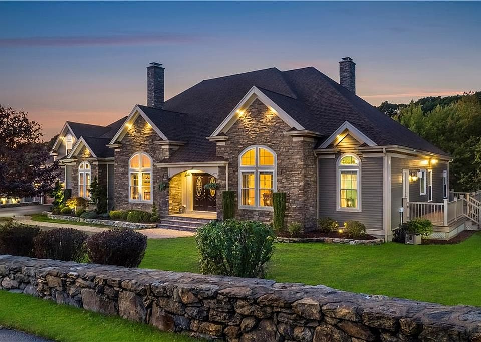1st image of 155 Pomona St