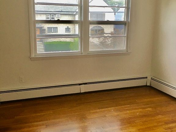 2nd image of 84 Holland St #2