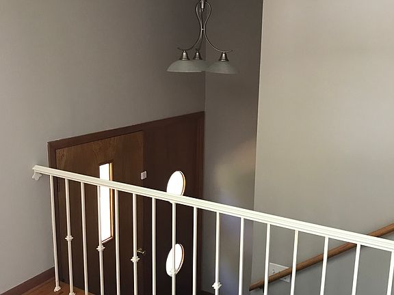 5th image of 8819 S Glenview Dr