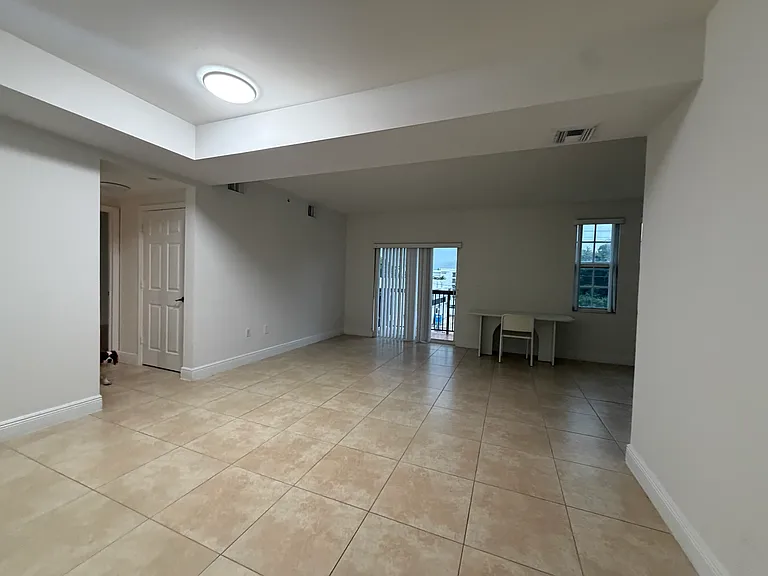 2532 SW 19th Ave #309 — Photo 8