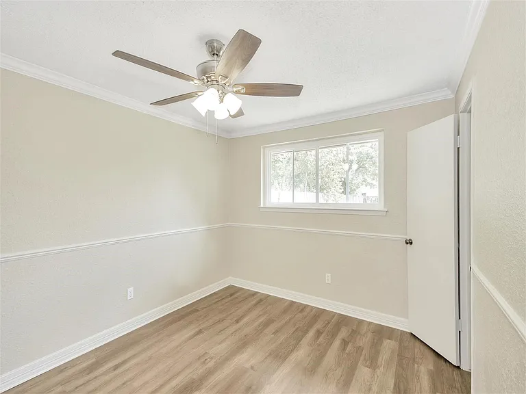 2311 Lemonwood Ln — Photo 13