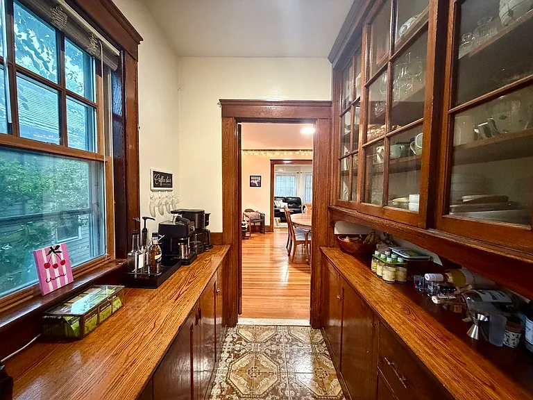 33 Pearl St #1 — Photo 7