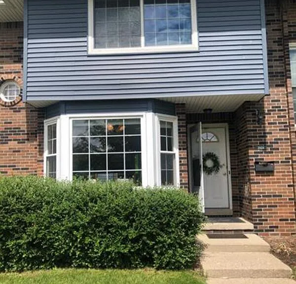 2824 Page Ave #ENTIRE — Photo 1
