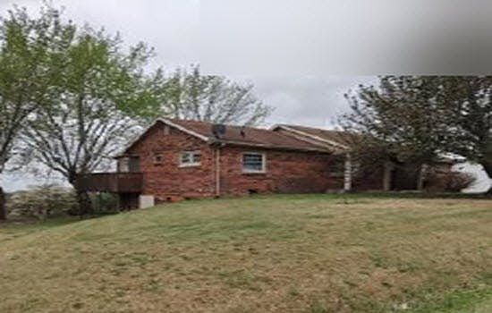 2nd image of 189 Adams Ln