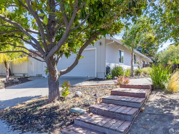 139 Hall Ln, Walnut Creek, CA 94597