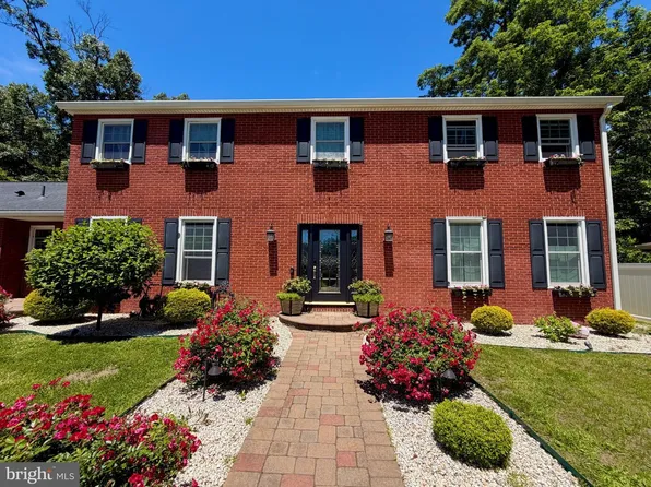 2460 Buttonwood Dr, Vineland, NJ 08361