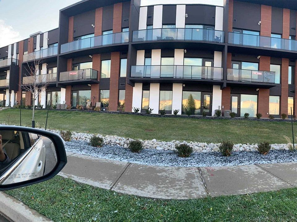 2nd image of 5 Wake Robin Dr #203