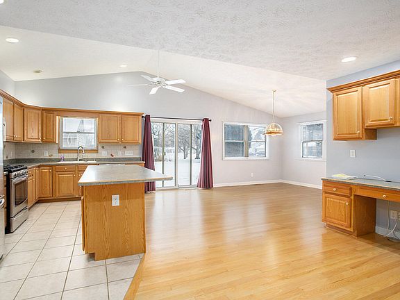 5th image of 10220 Blake Blvd