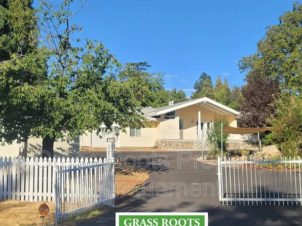 10936 Canyon View Dr, Grass Valley, CA 95945