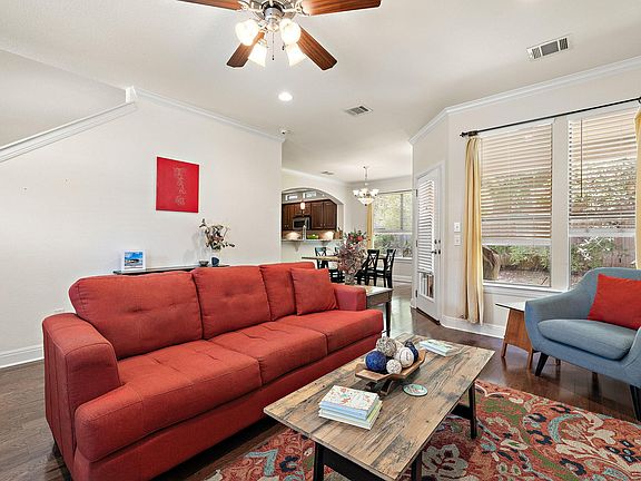 3rd image of 6708 Menchaca Rd #10