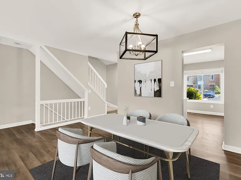 2810 Cambridge Dr — Photo 6
