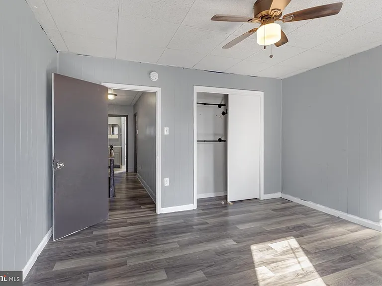 3218 E Thompson St — Photo 19