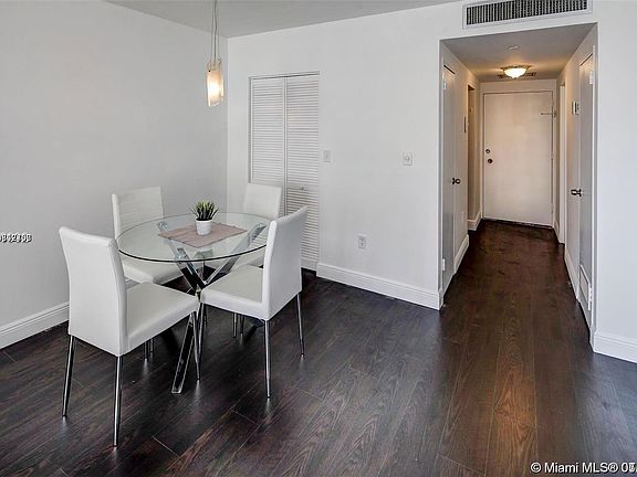 4th image of 2899 Collins Ave APT 524