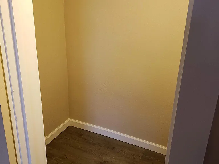 206 Clark St — Photo 1