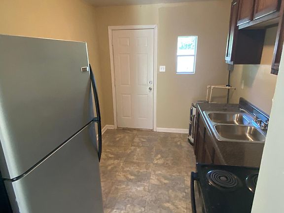 2nd image of 1073 E McLemore Ave #1-04-25