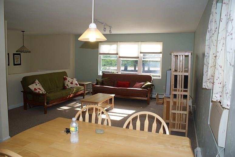 2nd image of 2337 Kingstown Rd S