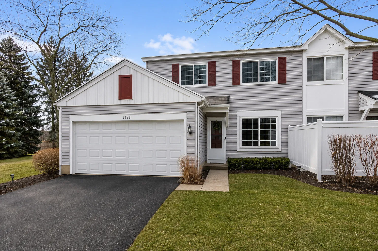 2 bed, 1.5 bath, 1053 sqft, $2,350 — Photo 1
